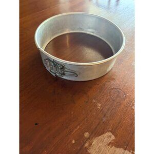 Vintage Aluminum Round Cake Pan 9” Baking Pan Old School Bakeware